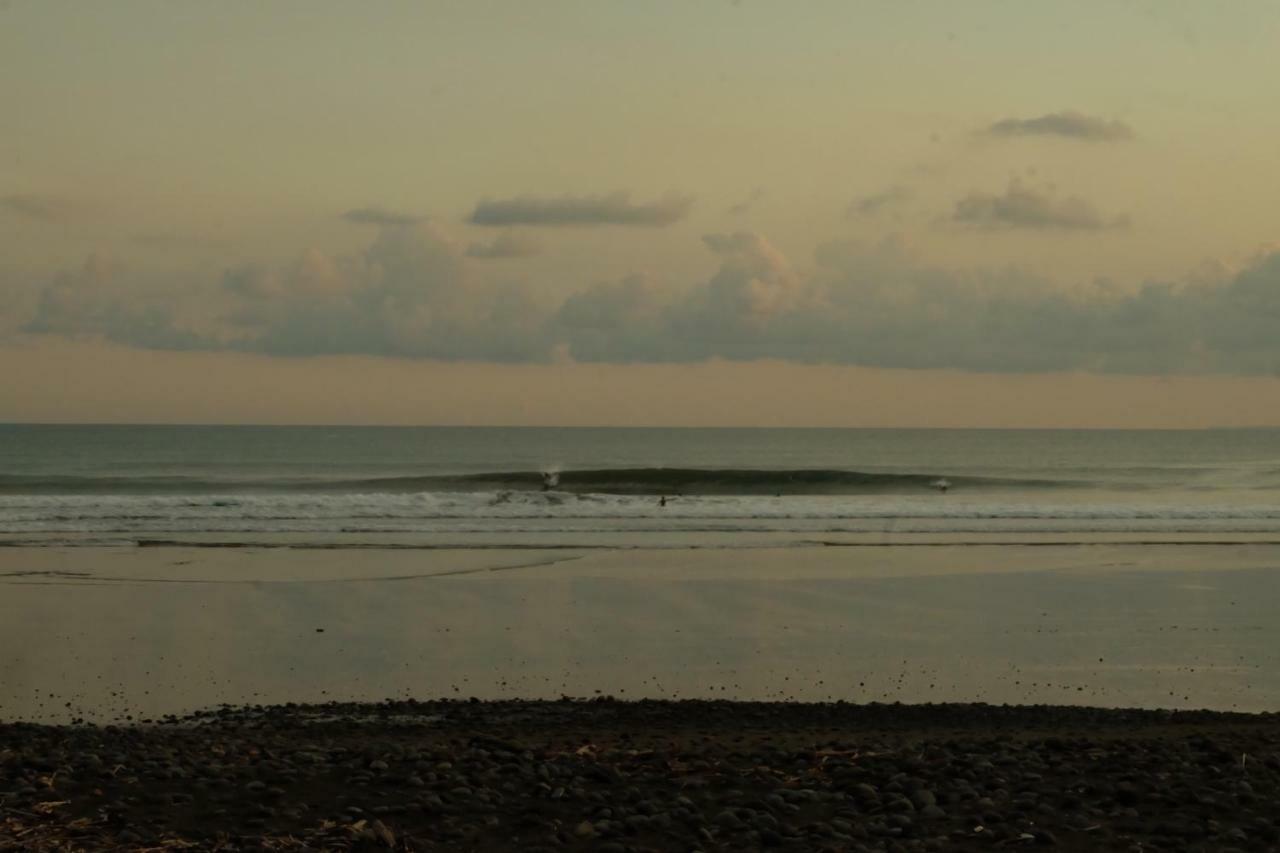 The Nyamo Surf & Stay 普卢坎 外观 照片